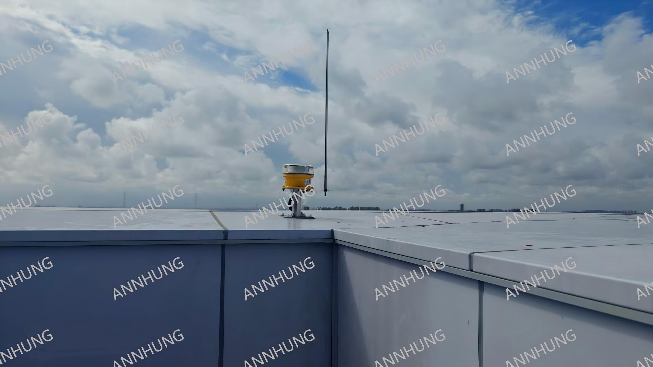 সম্পর্কে সর্বশেষ কোম্পানী কেস AH-MI-A2 LED মাঝারি-তীব্রতা বিমান চলাচলের বাধা আলো: উচ্চ-বৃদ্ধি বিল্ডিং ইনস্টলেশন কেস স্টাডি